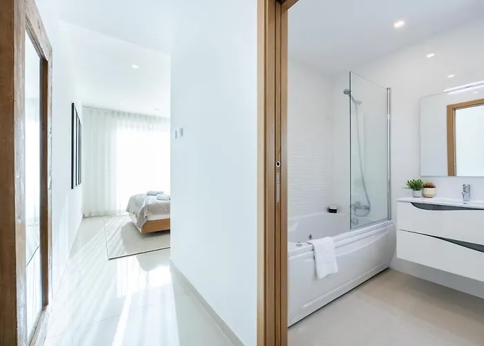 Adega Marina - Pool View Apartment