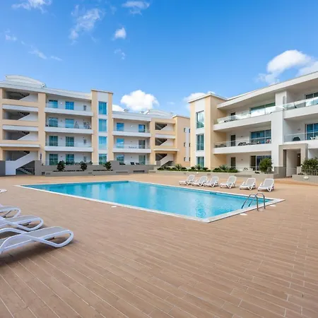 Apartment Adega Marina - Pool View *