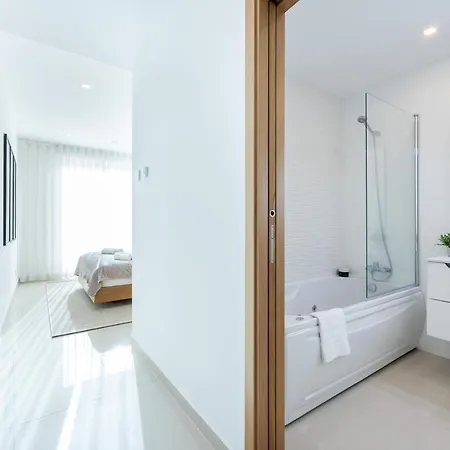Adega Marina - Pool View Apartment
