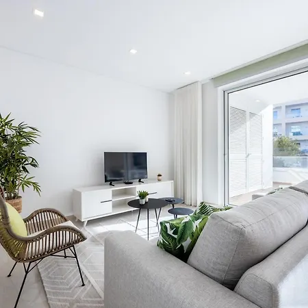 Adega Marina - Pool View Lagos